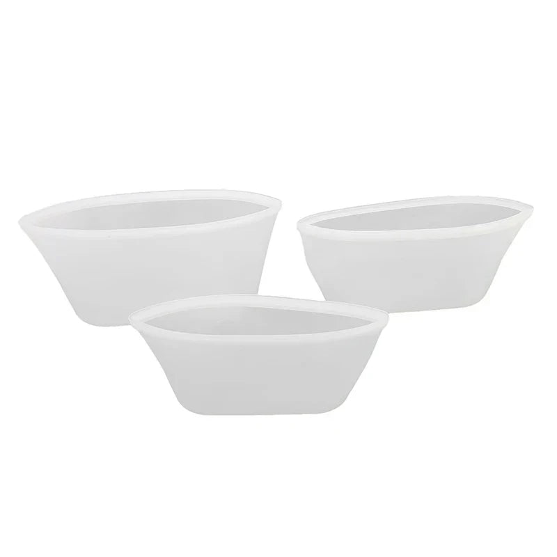 Set of 3 reusable silicone food storage bags in various sizes, ideal for kitchen organization and food sealing.